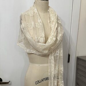 Vintage Elegant Cream Lace Scarf